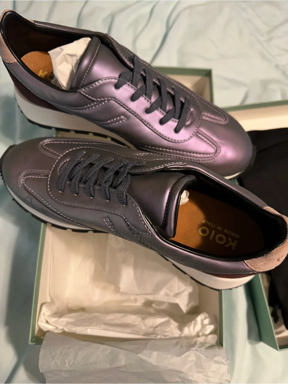NWT Joe Jonas signed KOIO Retro Runner Shoes